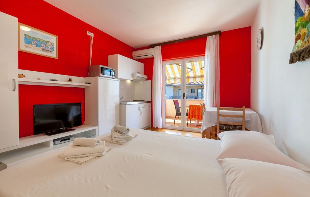Apartment And Dobrila Jelsa (Hvar)