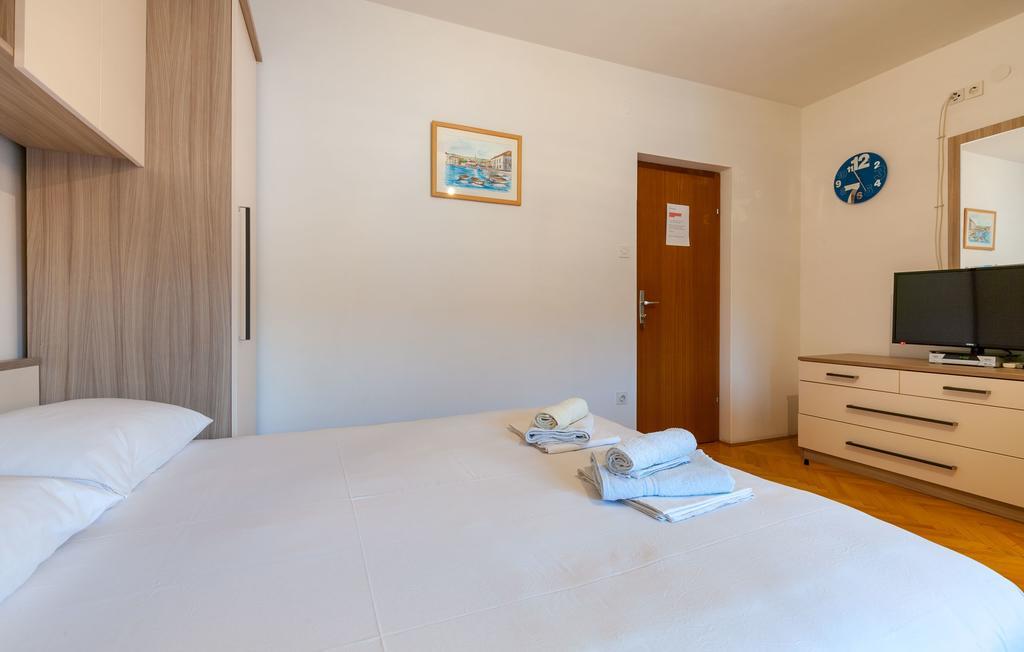 Apartment And Dobrila *