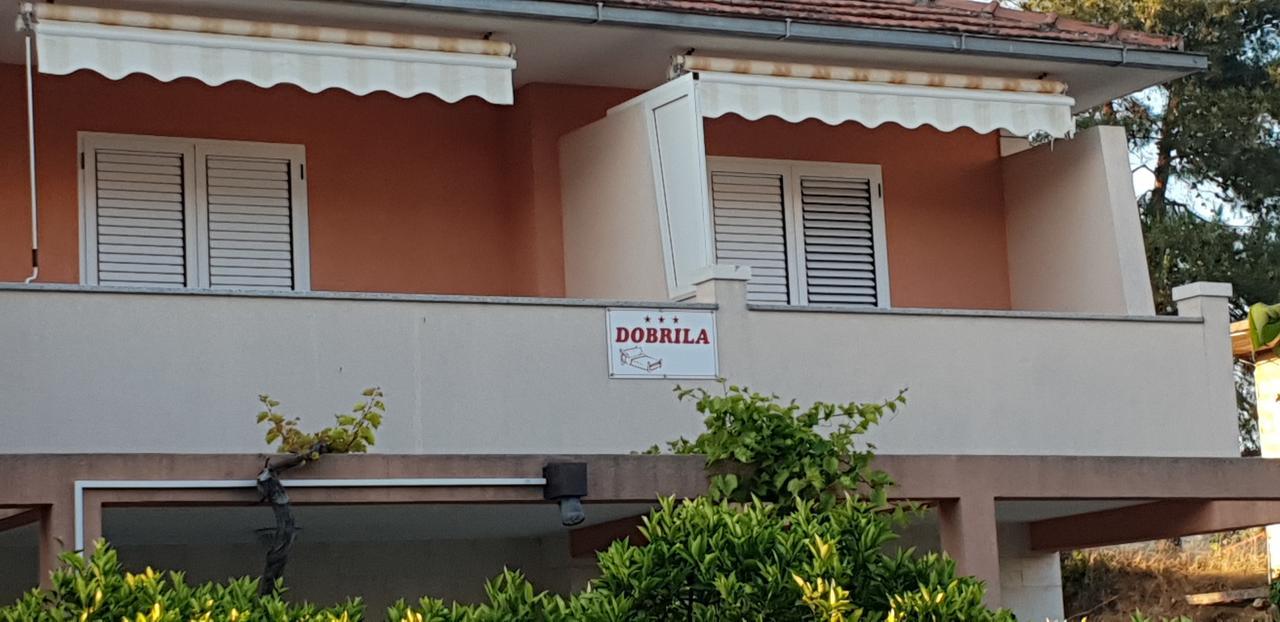 And Dobrila Jelsa (Hvar)
