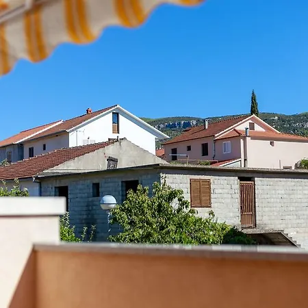 Apartments And Rooms Dobrila Jelsa  Exterior foto