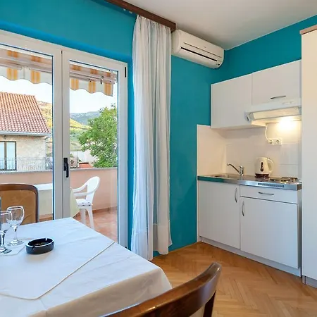 Apartments And Rooms Dobrila Jelsa  Exterior foto