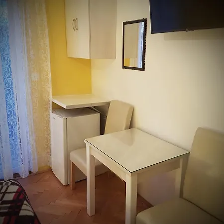 Apartments And Rooms Dobrila Jelsa  Exterior foto